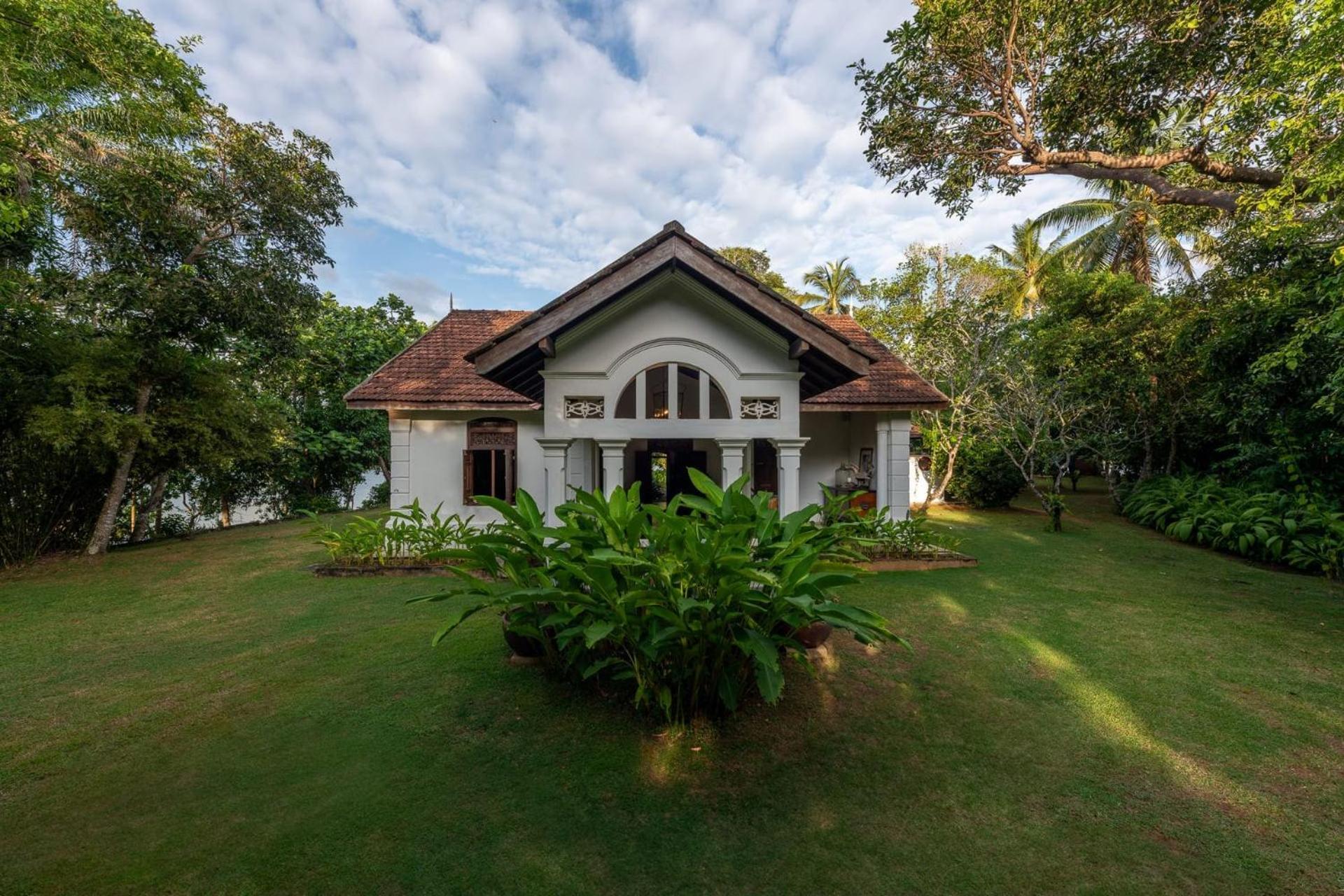 Mo River House Luxury Villa ヒッカドゥワ エクステリア 写真